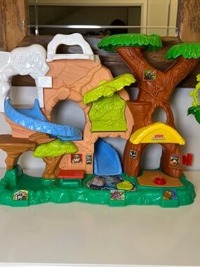 Fisher Price Little People Zoo Talkers Tree House Animal Jungle PlaySet Working